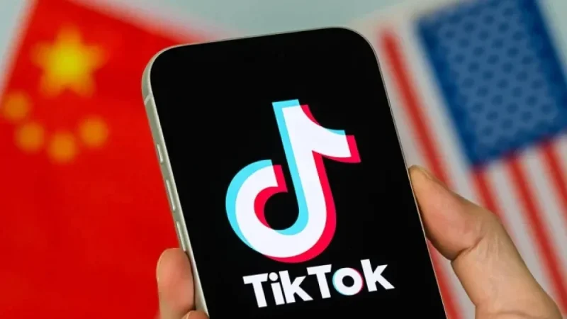 Trump Seeks Praise for TikTok Deal Amid User Concerns Over MAGA Changes