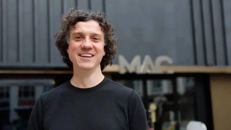 Darragh Ennis on TV Stardom, New Tour, and Bradley Walsh’s Joke