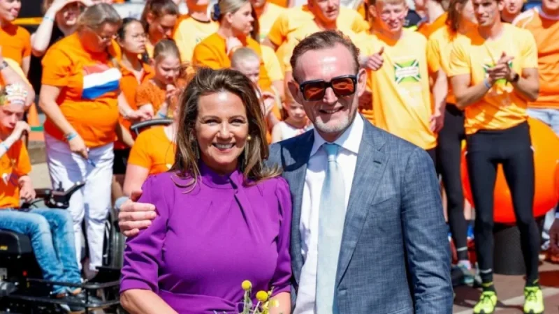 Royal Couple Divorce Amicably After 25 Years of Marriage