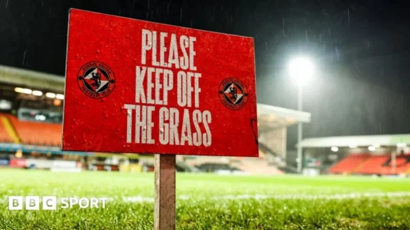 SPFL: Dundee United vs St Mirren, Montrose vs Peterhead Pitch Inspections