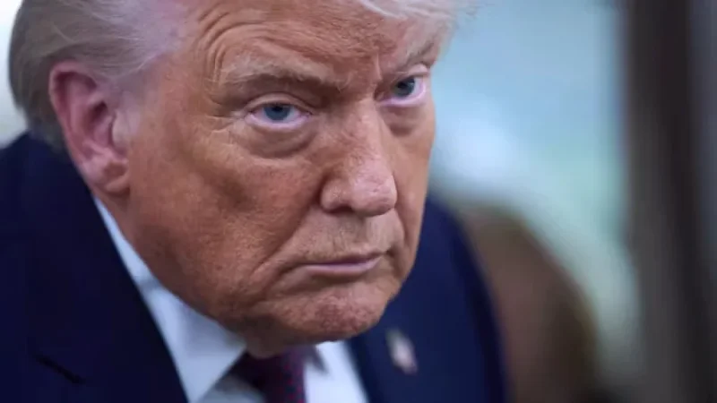 Trump Vows 100% Tariffs on Canadian Goods Over China Deal