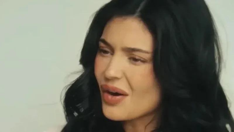 Kylie Jenner Dazzles in Stunning Moment