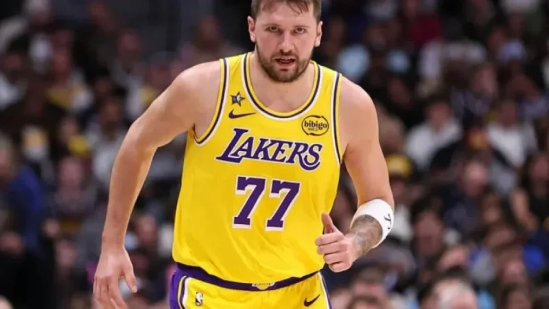 Lakers vs. Mavericks: Live Updates, Predictions as Luka Dončić Returns to Dallas
