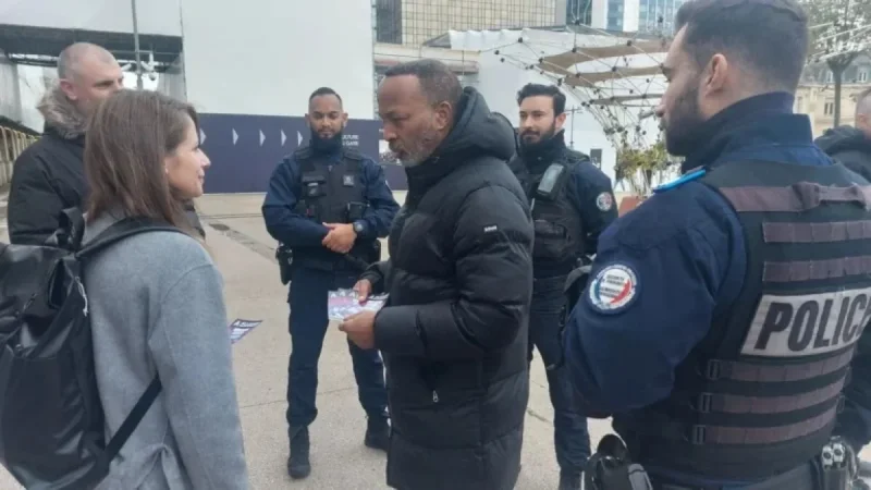Paris Police Highlight Work Conditions in New Protest Campaign