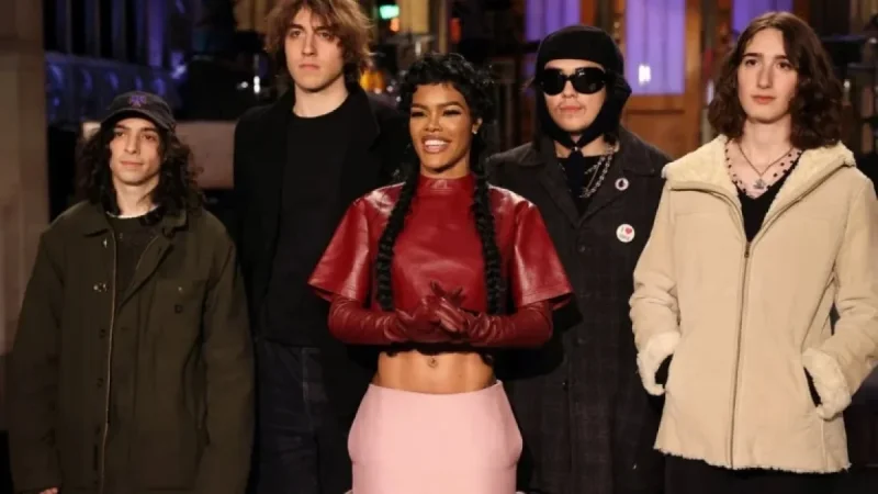 SNL Envisions Trump-Centric Award Show in New Sketch