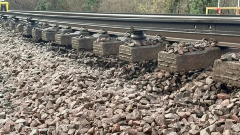 Ockley Landslip Repairs Prompt Bus Replacements for Dorking-Horsham Trains
