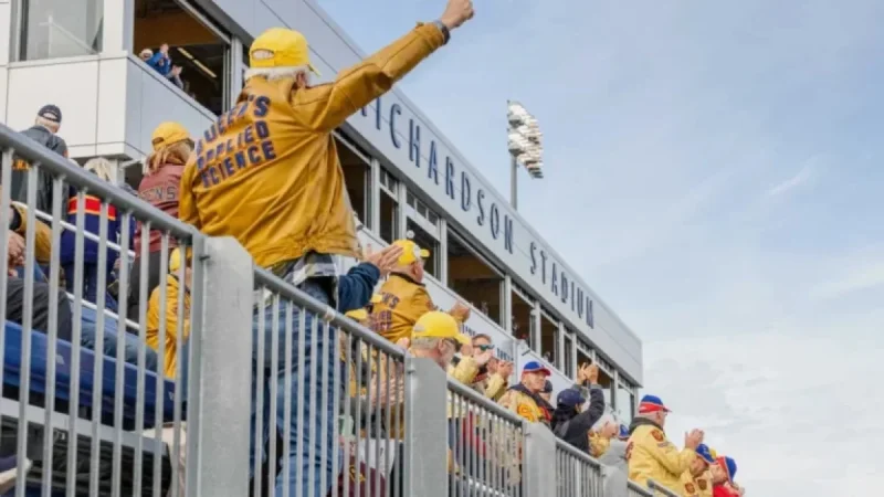 Queen’s University Reschedules Homecoming, Frustrating Students and Alumni