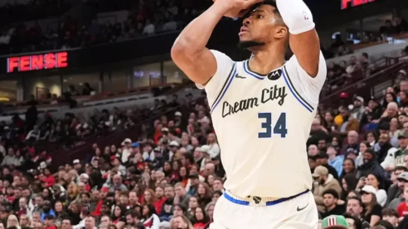 Bucks’ Strategy for Giannis Before Trade Deadline: Key Decisions Ahead