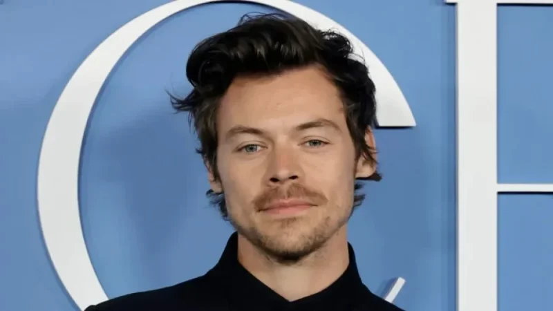 Harry Styles Set to Present at Grammy Awards