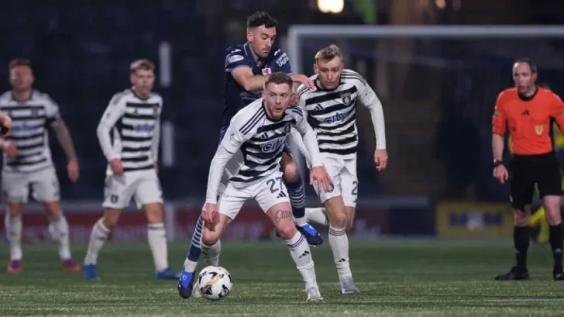 Raith Rovers Triumph 4-1 Over Queen’s Park in Fife