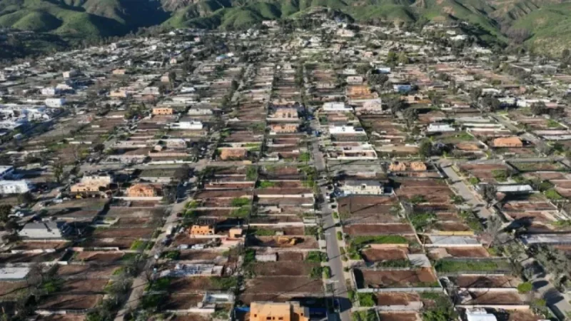 Trump Expedites Permits for Rebuilding Fire-Ravaged Homes in L.A.