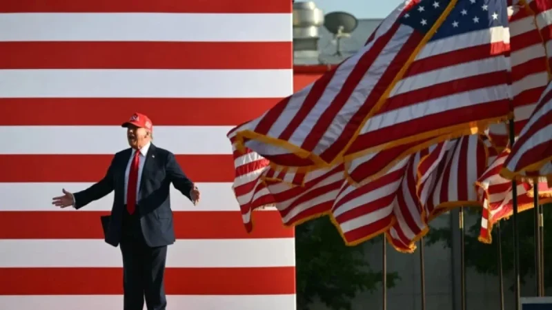 Trump Set to Rally in Iowa Tuesday, Highlighting Its Midterm Importance