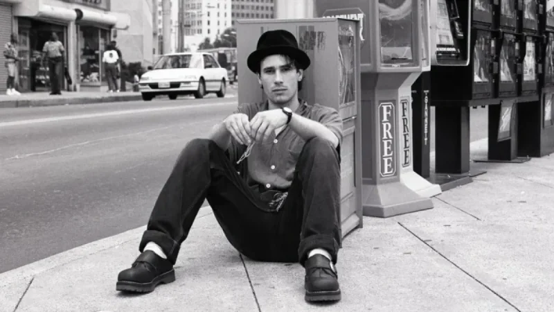 Jeff Buckley Achieves First Hot 100 Hit with ‘Lover, You Should’ve Come Over’
