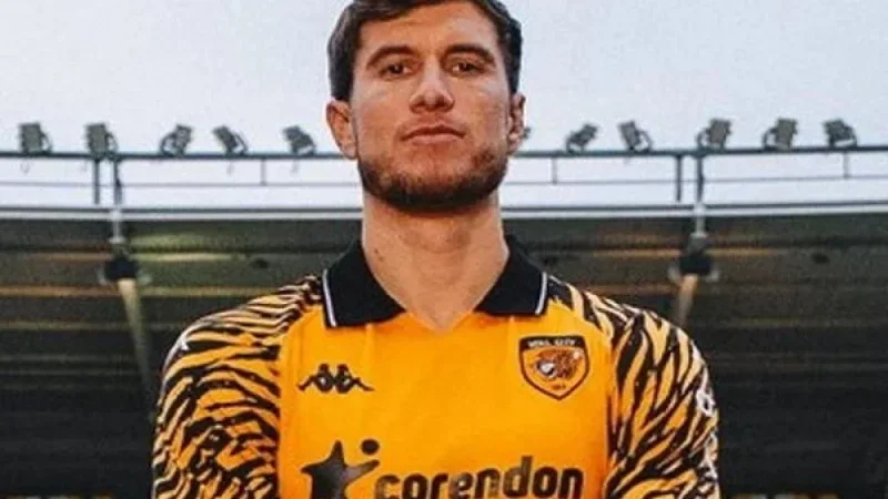 Northern Ireland Star Pursues Championship Dream with Hull City Move