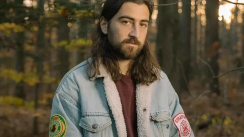 Untitled Noah Kahan CDs and Vinyl Hint at New Album Release