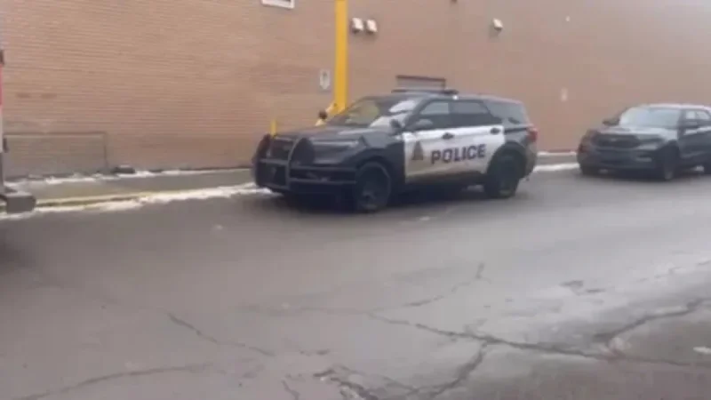 Police End Lockdown at West Edmonton Mall, Remain on Scene