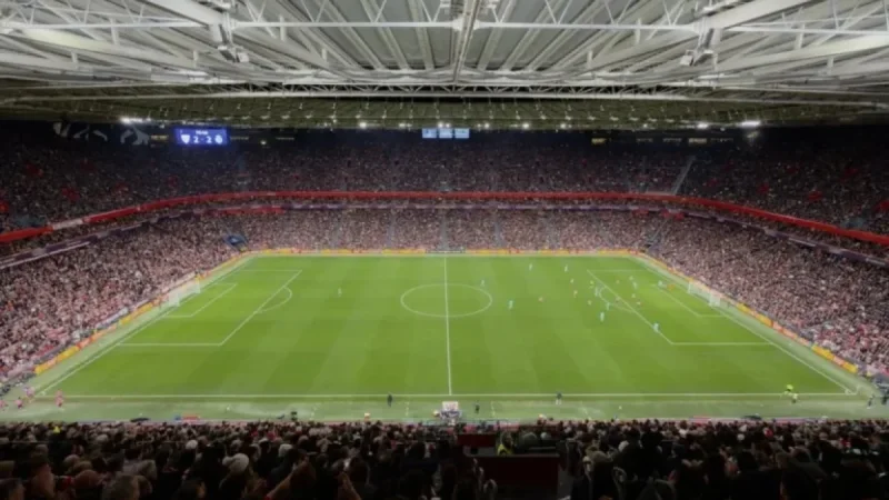 Sporting Fan Falls Ill at San Mamés, Escorted from Stands