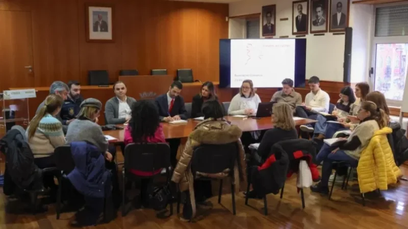 Consortium Showcases Youth at Helm Project to City Council
