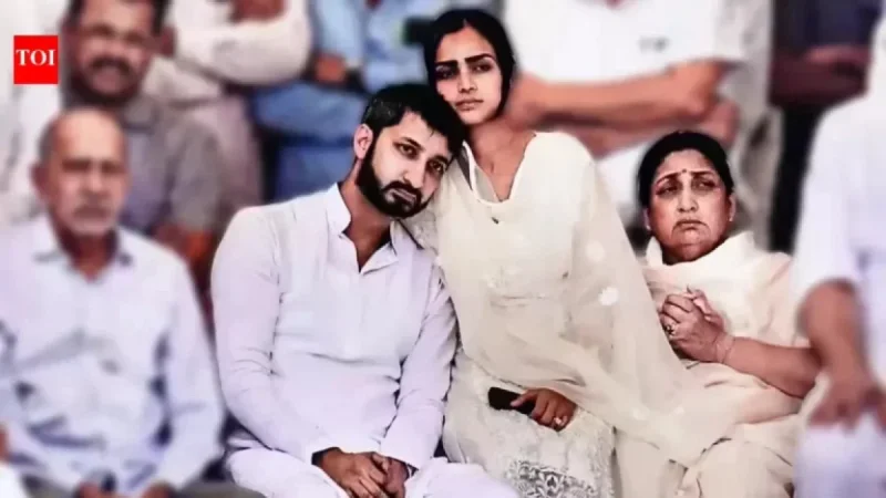 NCP Leaders Push for Sunetra Pawar as Deputy CM; Sons Eye Bypoll Fight
