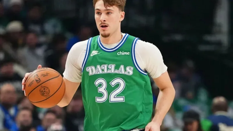 Teenager Flagg Breaks NBA Single-Game Scoring Record