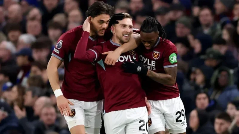 Gary Neville Praises West Ham Star for Dominating Chelsea in First Half