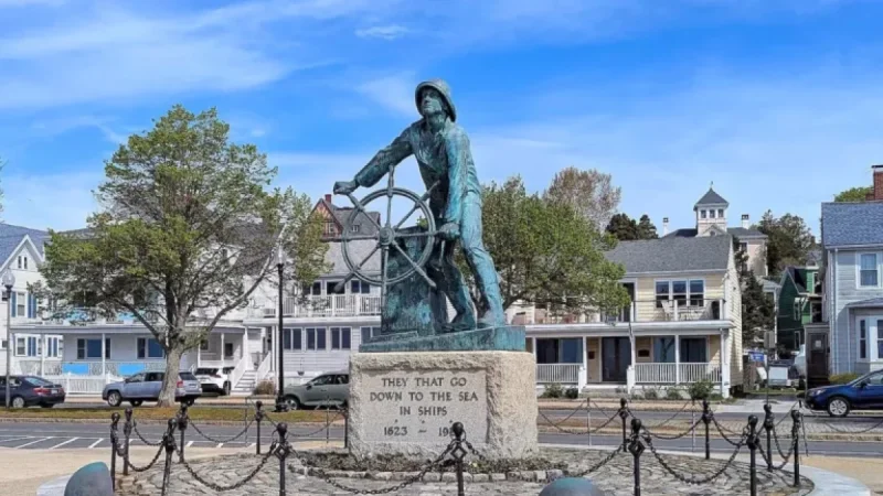 Gloucester Fishing Boat Feared Lost with 7 Aboard, City Mourns Again