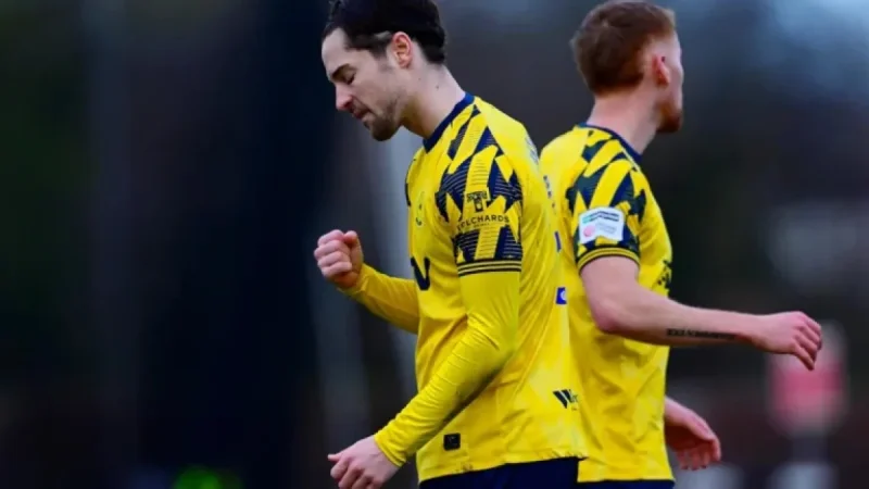 United Triumphs 2-1 Over Hornchurch in Thrilling Matchup