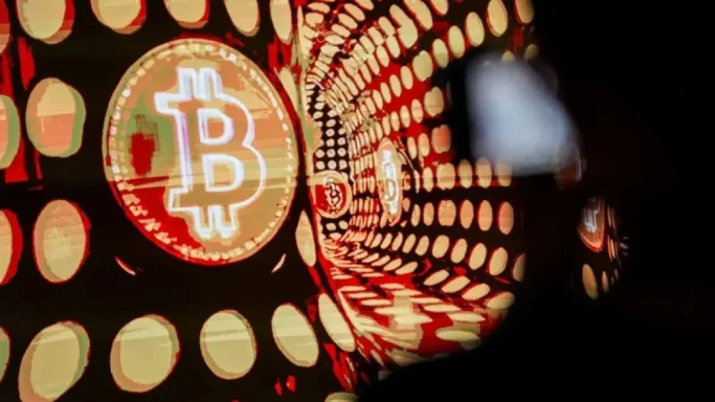 Bitcoin Drops Below $80,000 Amid Growing Crypto Decline