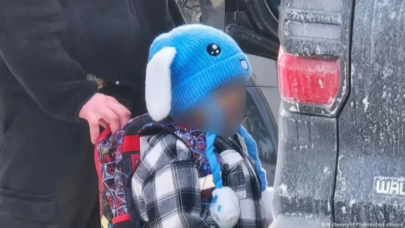 Judge Orders Release of 5-Year-Old Held by ICE