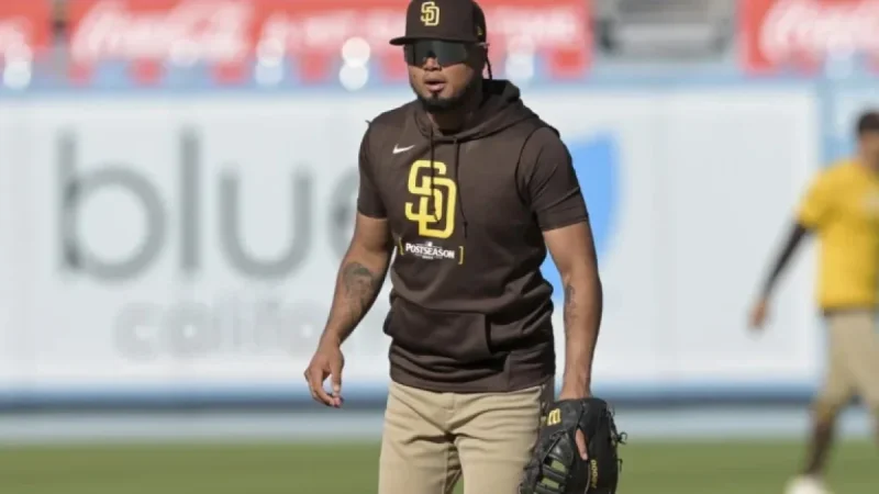 Luis Arraez Evaluates Offers, Seeks Second Base Role