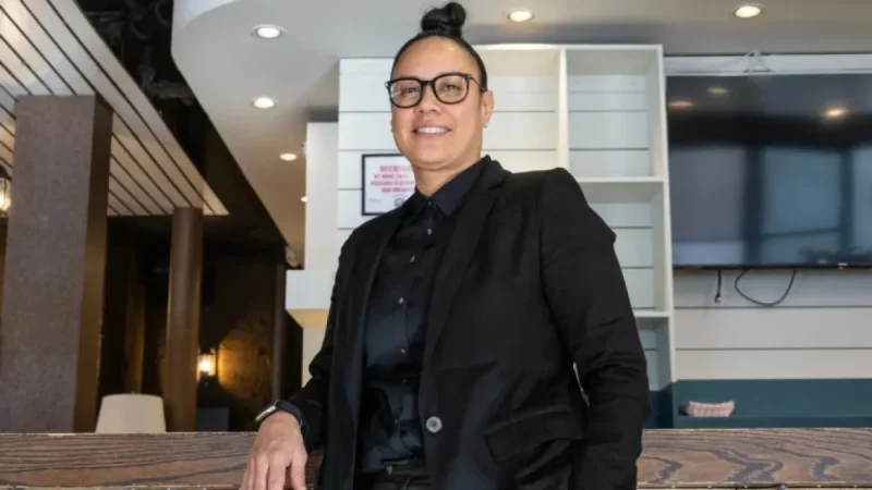 NU Alumna Launches Women’s Sports Bar Near Wrigley Field