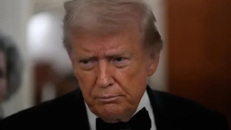 Trump Faces Awkward Silence at Alfalfa Dinner with Political Rivals
