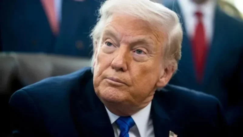 Trump Mocks Nominee Warsh with Lawsuit Joke at Elite Washington Dinner