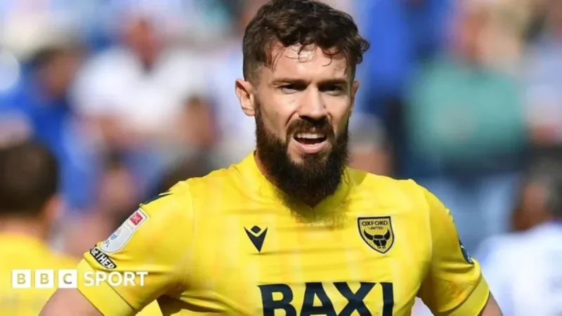 Barnsley Re-Signs Oxford United Striker Tom Bradshaw on Loan