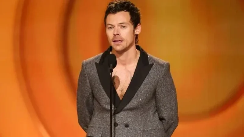 Harry Styles Wears Dior by Jonathan Anderson to Present Grammy Album Award