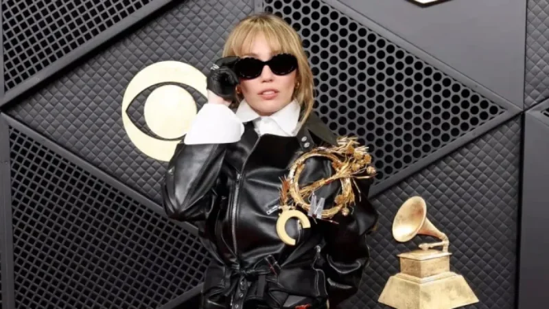 Miley Cyrus Dazzles with Giant Brooch at 2026 Grammys