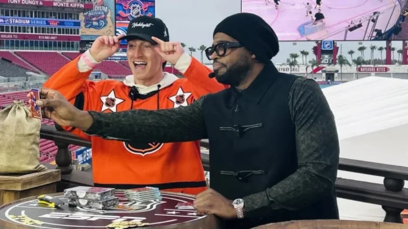 Subban Highlights Upper Deck’s New NHL Cards at Stadium Series