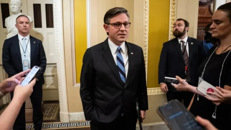 House Votes on Government Reopening, Extending ICE Funding