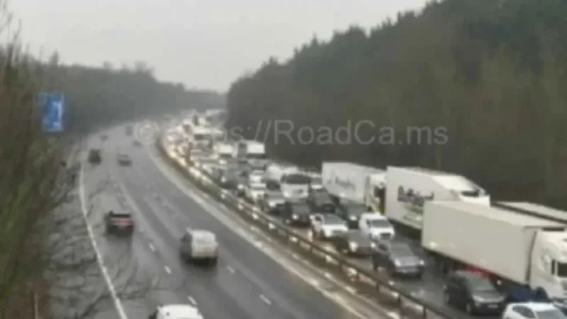 Major Multi-Vehicle Crash on M11 Causes Hour-Long Traffic Delays