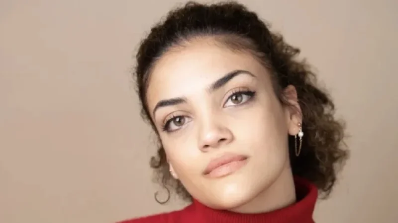Olympic Gold Medalist Laurie Hernandez Debuts on Broadway in & JULIET
