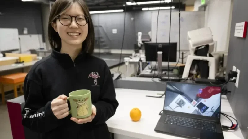 AI Kitchen Tracker Empowers Older Adults: SURF Student Innovation