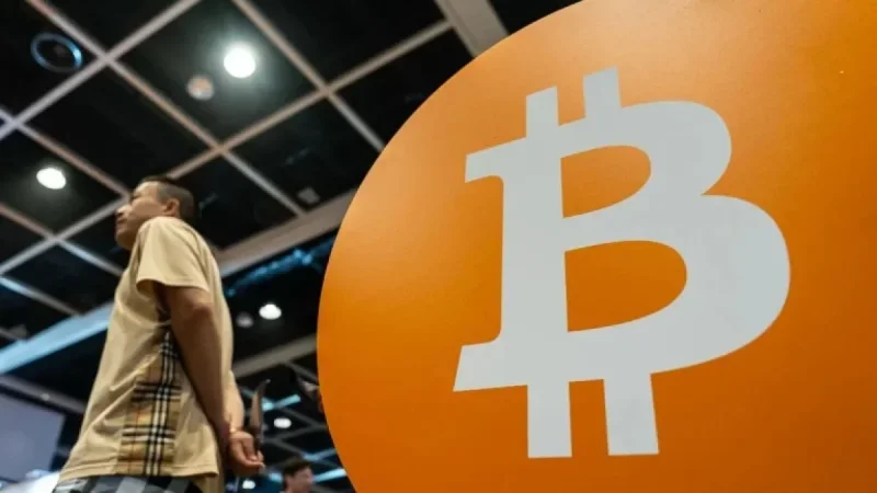 Bitcoin-Led Crypto Crash Wipes Out Nearly $500 Billion in a Week