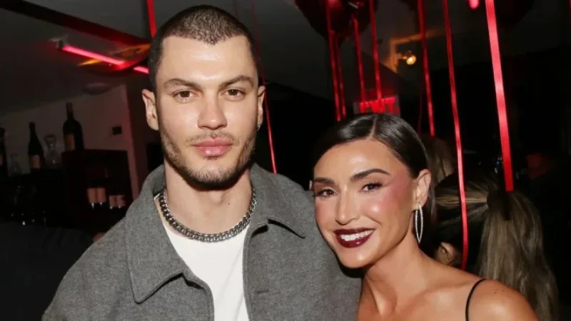 Bronwyn Newport Linked to Male Model Brandon Good?