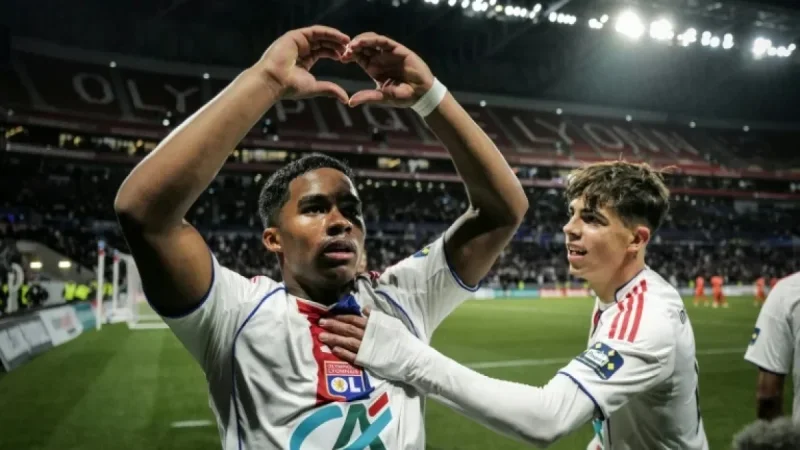 Lens Advance to French Cup Quarters, Endrick Propels Lyon Forward