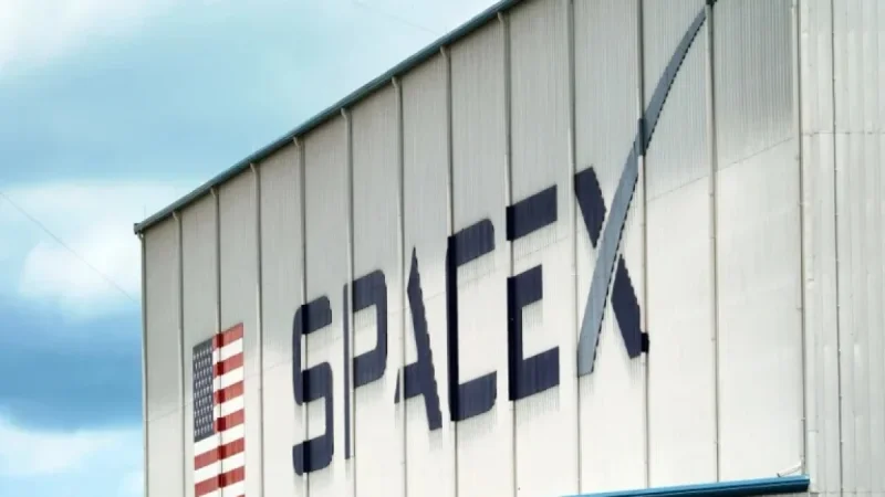 Musk Plans Space-Based Solar-Powered Data Centers; Experts Remain Skeptical