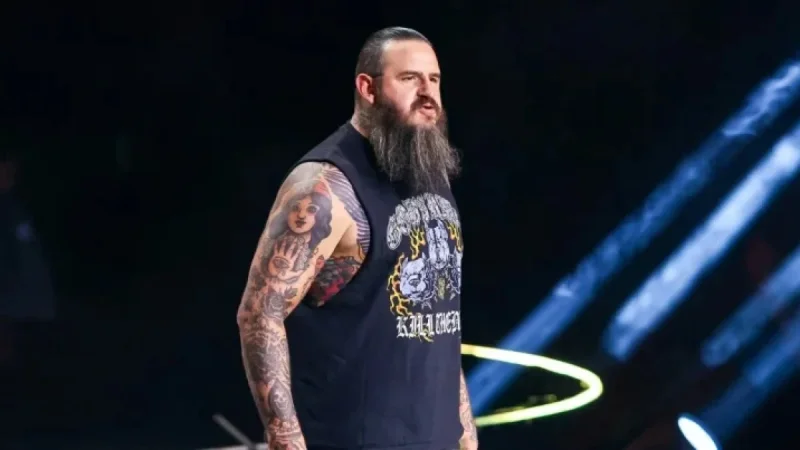 Anti-ICE Chants Interrupt AEW Wrestling Main Event in Las Vegas
