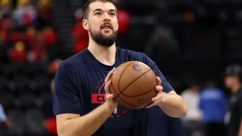 Clippers Trade Ivica Zubac to Pacers
