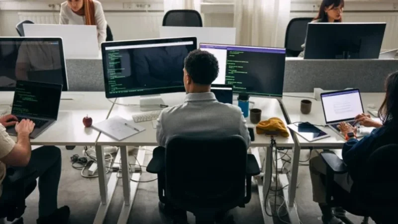 Expert Predicts AI Software Collapse: What’s Next?