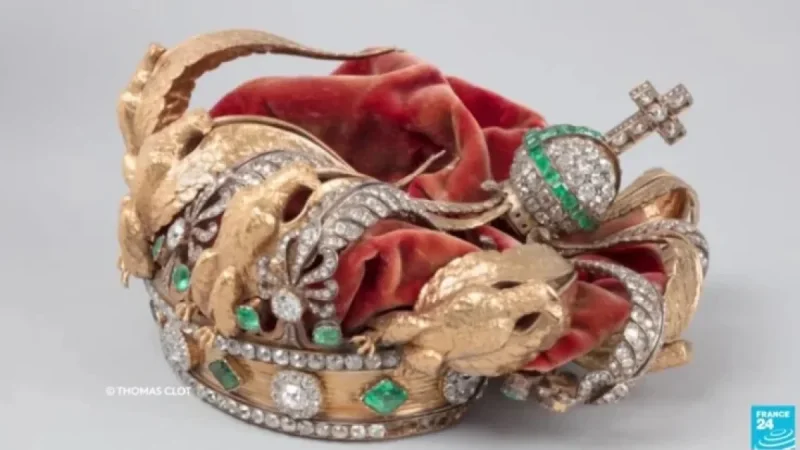 Louvre Thieves Leave Crown Crumpled