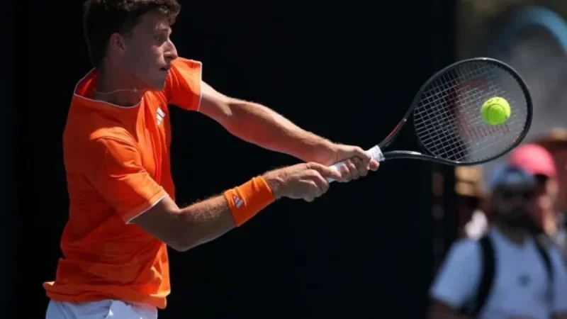 Luca Nardi Upsets Italian Rival Flavio Cobolli in ATP Surprise
